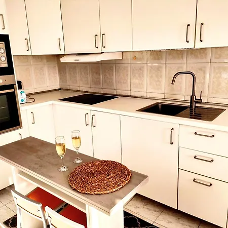 Luna Rossa * Puerto de Santiago (Tenerife)